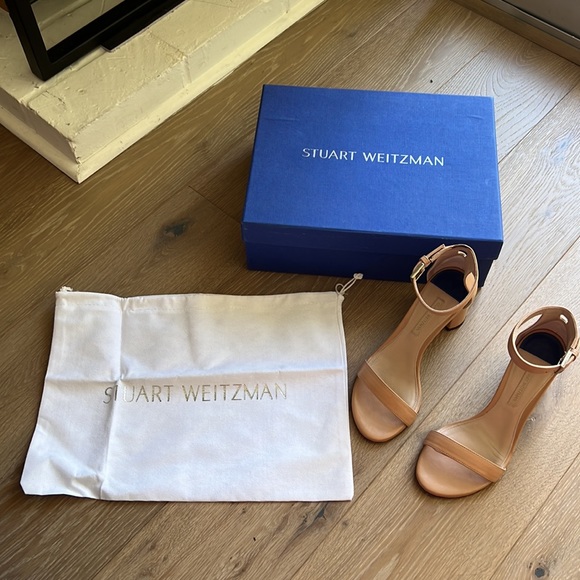 Stuart Weitzman 75mm Nudist
Curve Block Sandals Nude - Picture 15 of 15